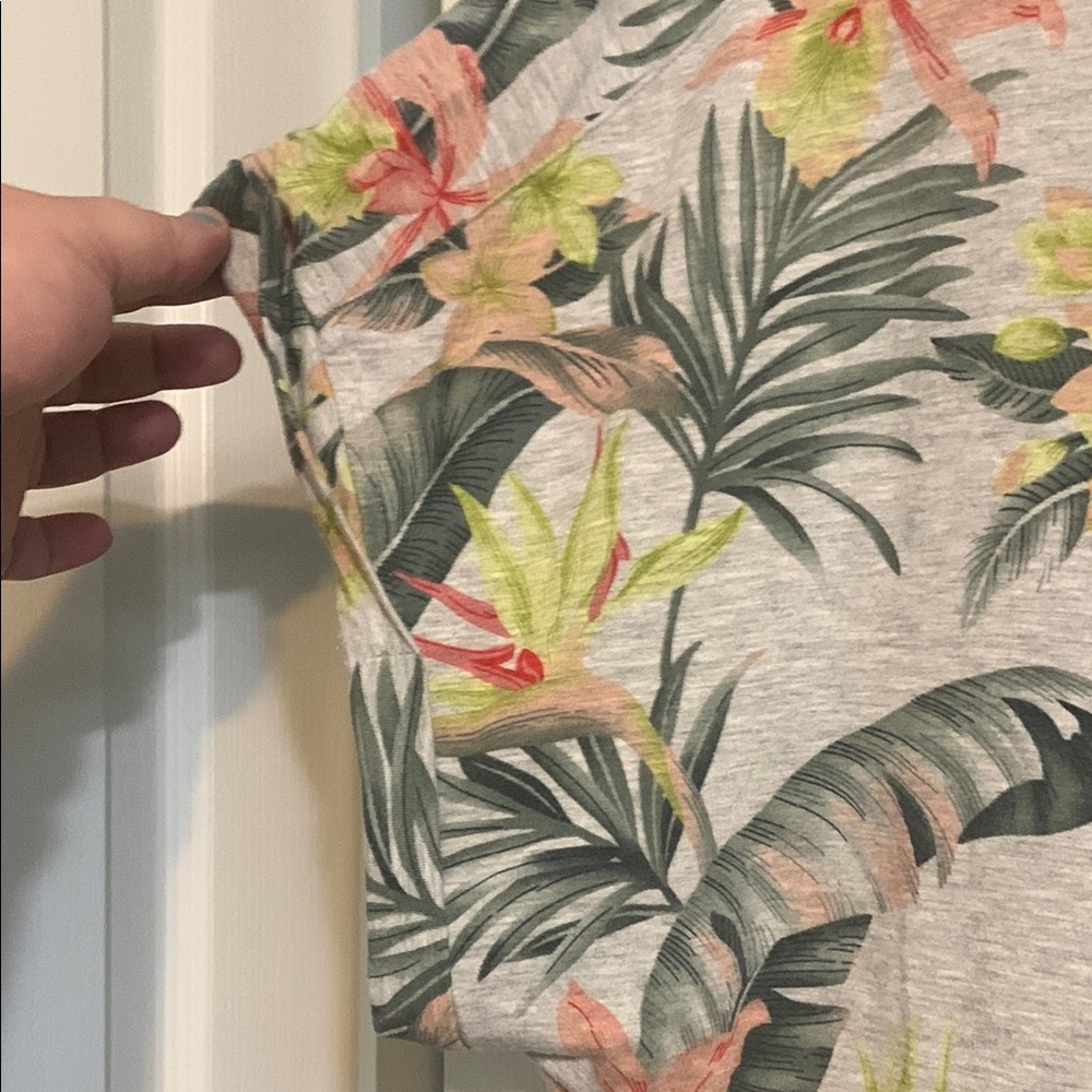 Ricki's Rayon Tropical Floral Gray Tee - Picture 6 of 7